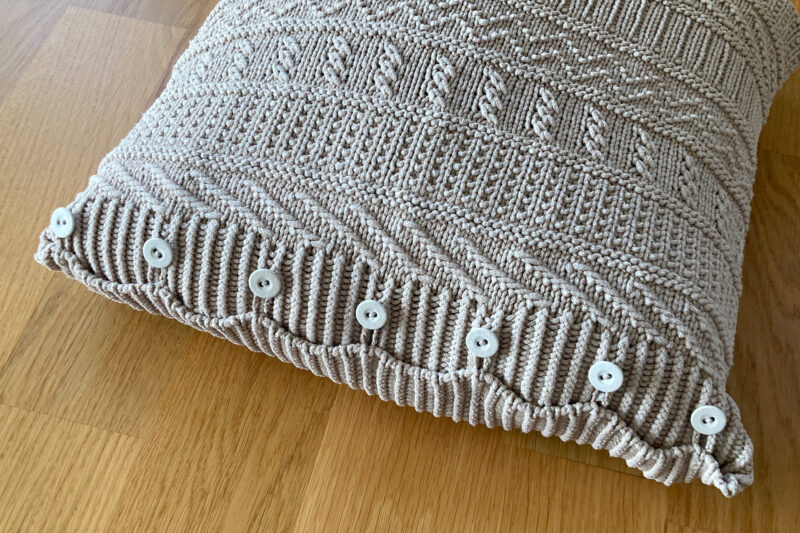 Pude af striksweater