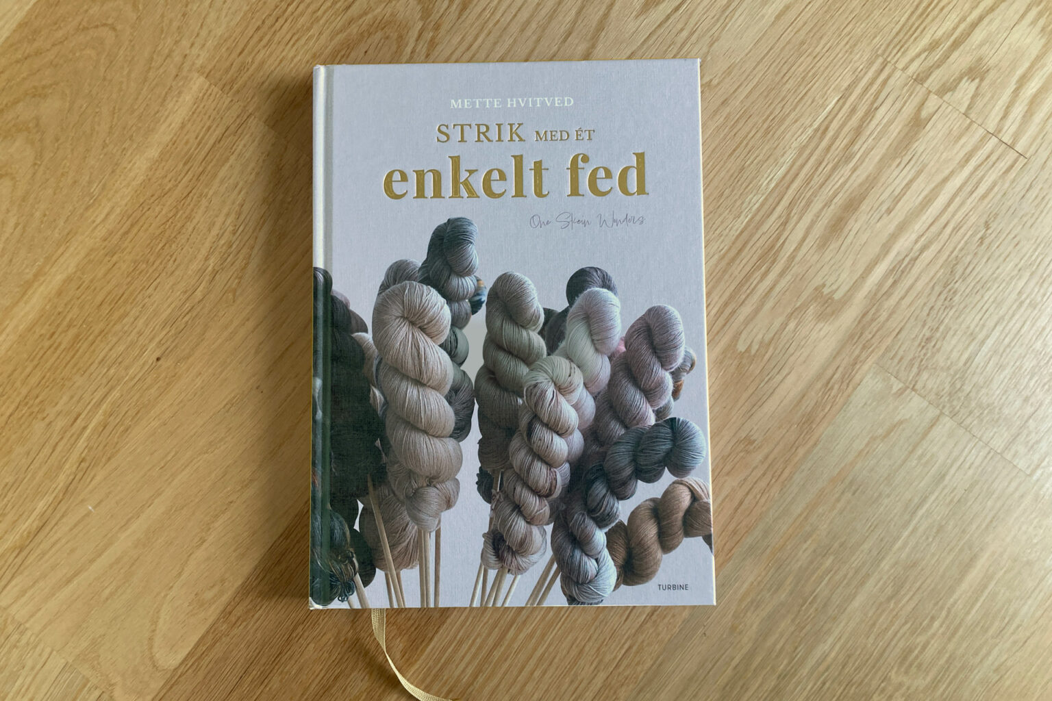 Strik med et enkelt fed af Mette Hvitved